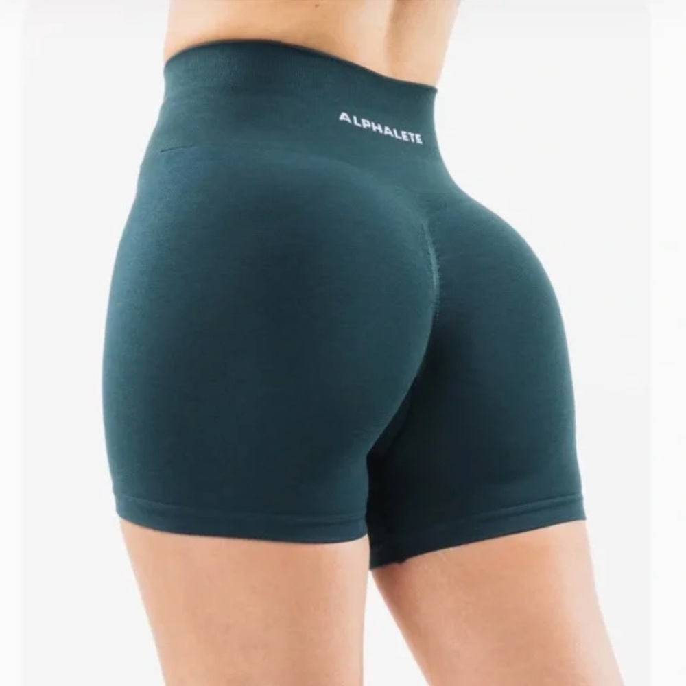 Alphalete Amplify Short 4.5 - Midnight